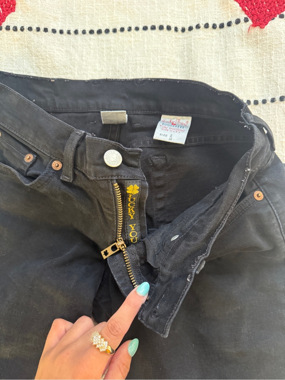 Y2K 2000s TRUE LOWRISE Lucky Brand Black Boot Cut Jeans with Gold-Tone Zipper